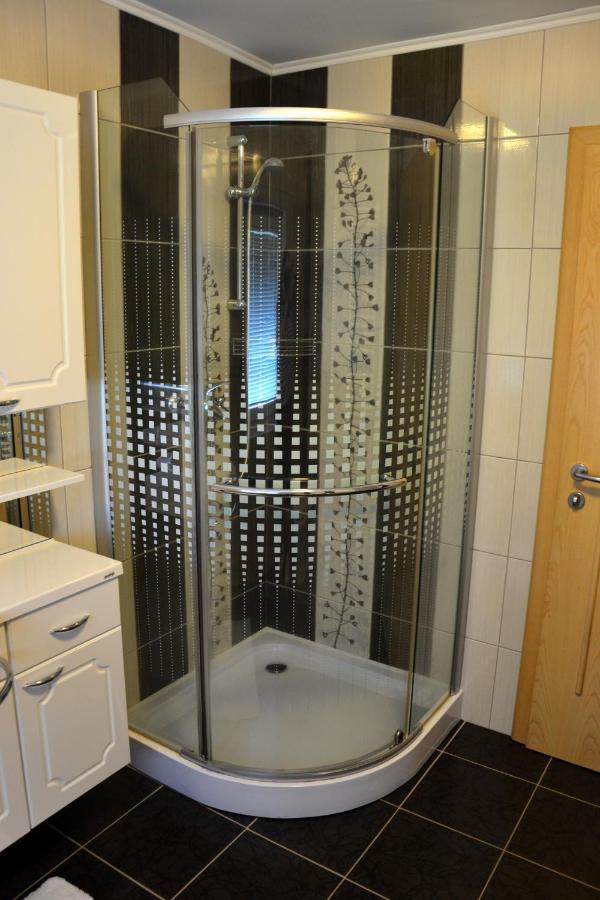 Apartma Ob Potoku Luce ภายนอก รูปภาพ